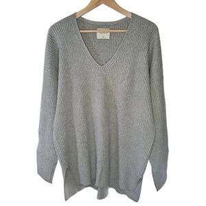 Abercrombie & Fitch Gray Ribbed Sweater Sizer Medium
